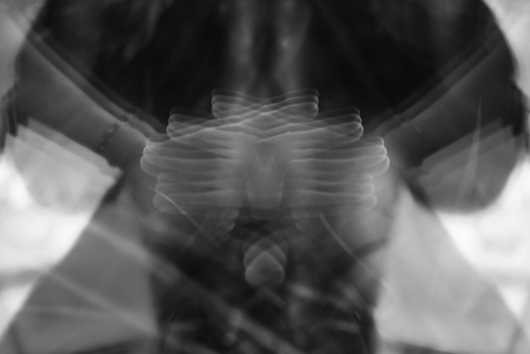 Mengungkap Makna Mimpi Bertulang: Jejak Primbon, Islam Nusantara, dan Psikologi Modern