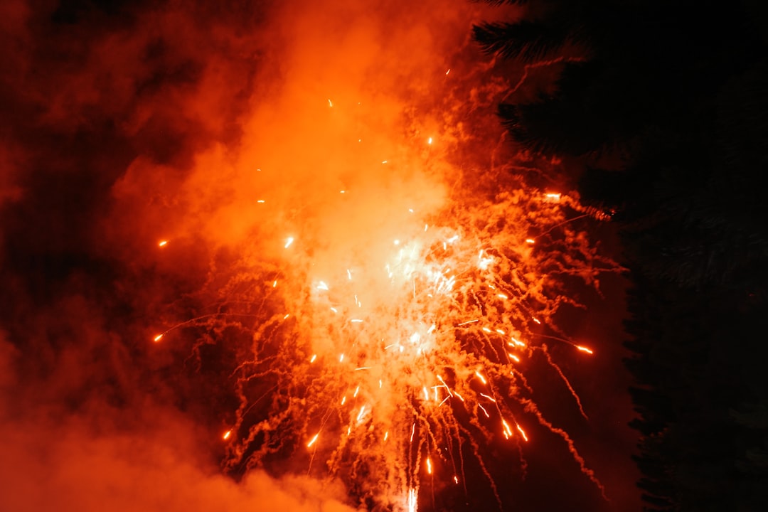 Ledakan dalam Mimpi: Menguak Makna dari Kacamata Primbon, Islam Nusantara, dan Psikologi Modern