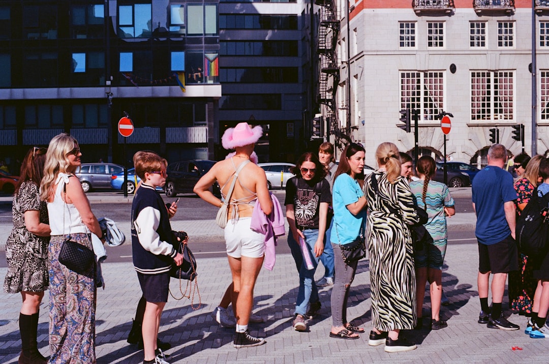 Mimpi Telanjang di Publik: Antara Malu, Terbuka, dan Pengingat dari Alam Bawah Sadar