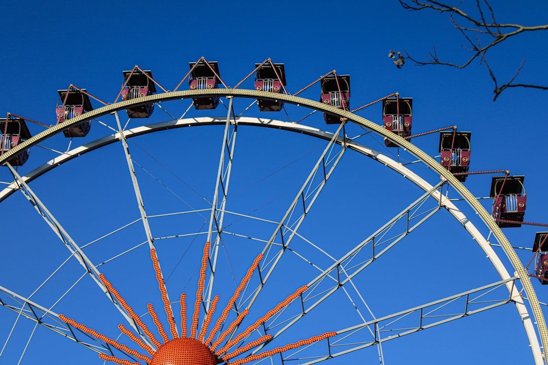 Mengurai Makna Mimpi Taman Hiburan: Dari Kesenangan Hingga Pertanda Kehidupan